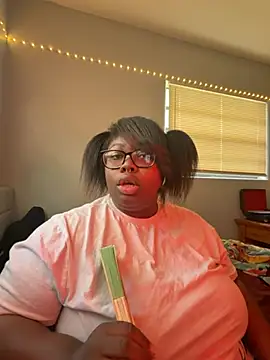 YummyAim299 online show from June 28, 2026, 7:09 pm