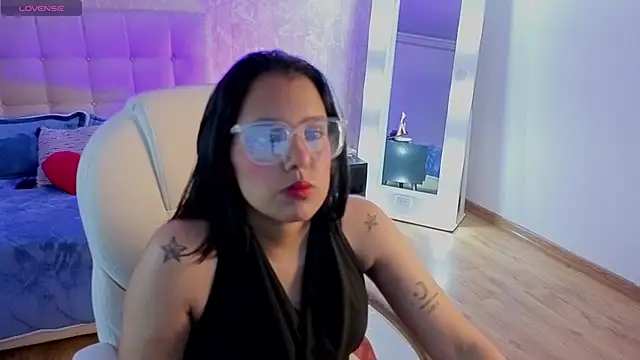 katy blush online show from June 3, 2026, 7:18 pm