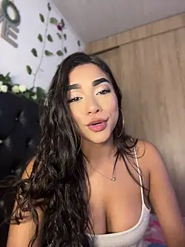 BellaRicciX X online show from June 4, 2026, 12:15 am