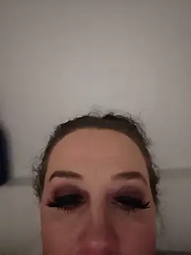 CreamVixen online show from June 1, 2026, 2:34 am