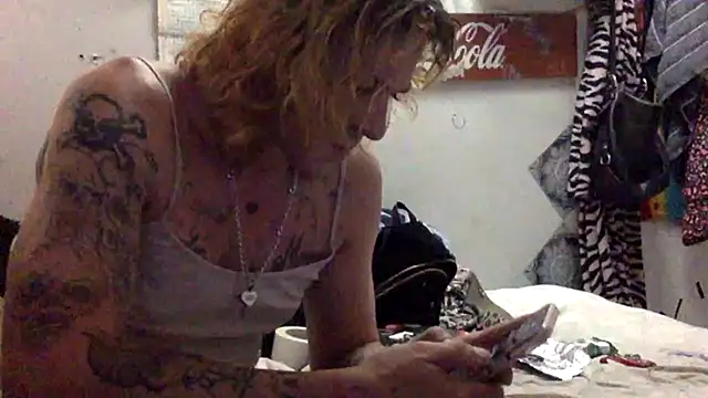 Snapshot of VanillaSnowcones chatting on June 17, 2026, 7:46 pm VanillaSnowcones online show from June 17, 2026, 7:46 pm