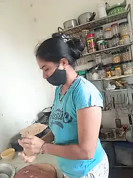 Snapshot of sakshi_moni chatting on June 25, 2026, 5:12 am sakshi moni online show from June 25, 2026, 5:12 am
