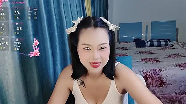 Snapshot of OnOKitten chatting on June 10, 2026, 5:03 pm OnOKitten online show from June 10, 2026, 5:03 pm