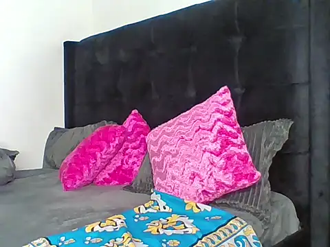 prettytinashe online show from June 2, 2026, 9:37 pm