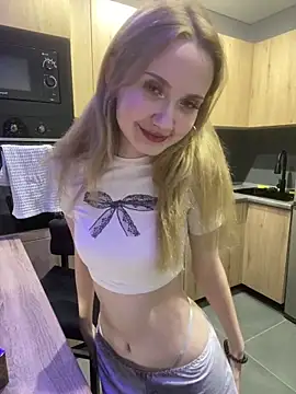 MiraNight online show from May 31, 2026, 3:07 pm