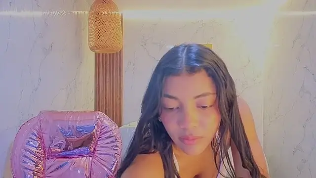 valentina gomez s online show from June 2, 2026, 12:38 pm