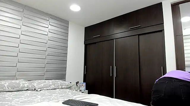 Snapshot of XimenaRose chatting on July 14, 2026, 12:54 am XimenaRose online show from July 14, 2026, 12:54 am