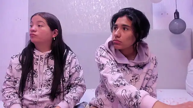 Lilith and Luna online show from June 1, 2026, 2:06 pm