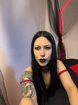 LivKristine online show from June 25, 2026, 7:41 pm