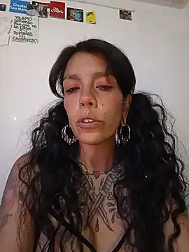 SweetVenomMilf online show from June 3, 2026, 4:55 pm