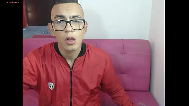maximiliano hotdevil online show from June 2, 2026, 3:06 am