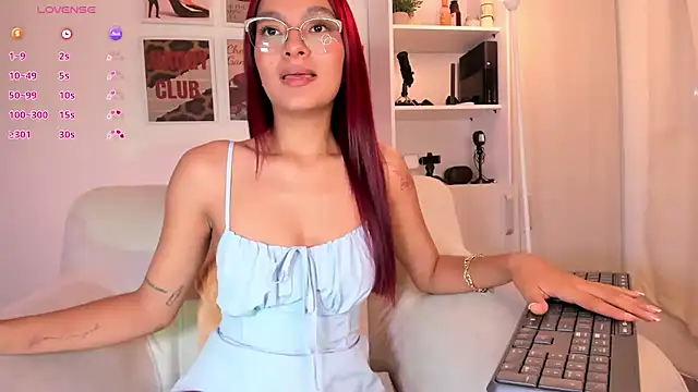 Nathaly  1 online show from June 8, 2026, 5:08 am