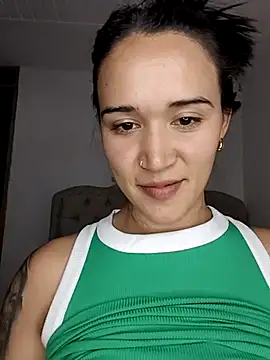 Snapshot of DaniRivers_ chatting on June 22, 2026, 8:28 pm DaniRivers online show from June 22, 2026, 8:28 pm