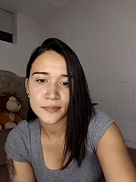Snapshot of DaniRivers_ chatting on June 21, 2026, 7:19 pm DaniRivers online show from June 21, 2026, 7:19 pm