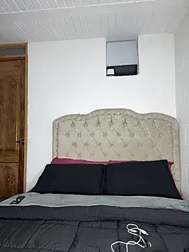 Snapshot of DaniRivers_ chatting on June 29, 2026, 7:24 pm DaniRivers online show from June 29, 2026, 7:24 pm