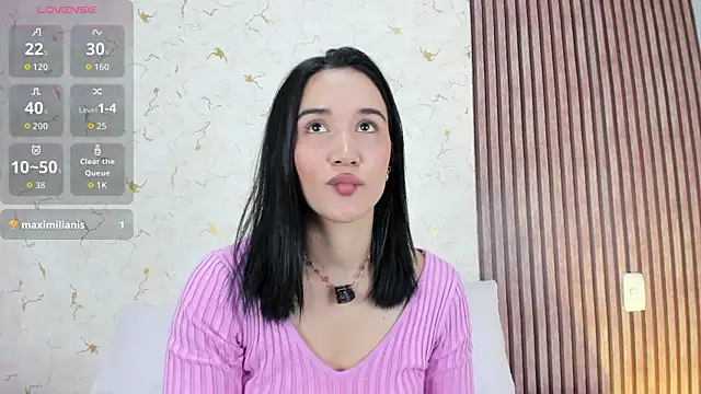 Snapshot of DaniRivers_ chatting on July 10, 2026, 7:47 pm DaniRivers online show from July 10, 2026, 7:47 pm