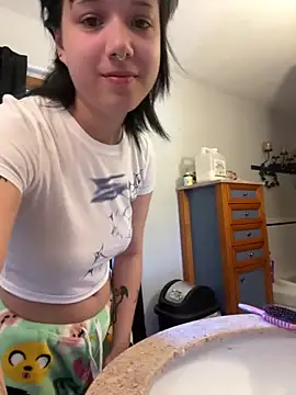 sweetielexxii online show from June 12, 2026, 8:50 pm