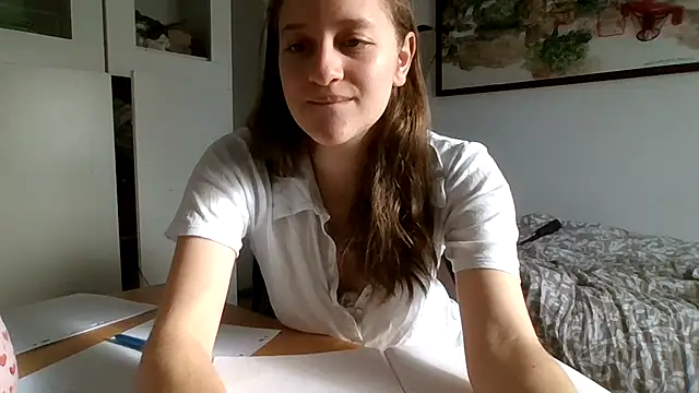 SoftieSophie online show from May 31, 2026, 6:08 am