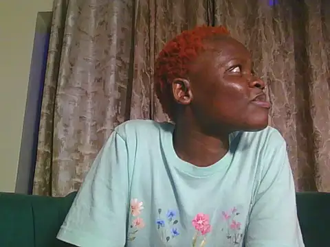 Snapshot of Midnight_whisper01 chatting on July 20, 2026, 6:32 pm Midnight whisper01 online show from July 20, 2026, 6:32 pm