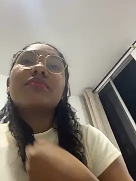 IamBlackmoon online show from June 16, 2026, 2:22 am