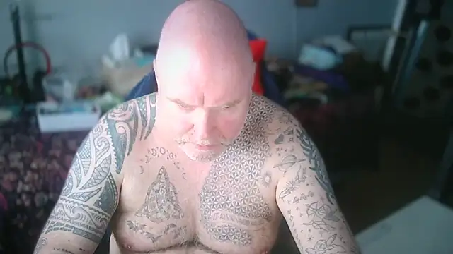 Tattooed Dilf 01 online show from May 30, 2026, 2:12 pm