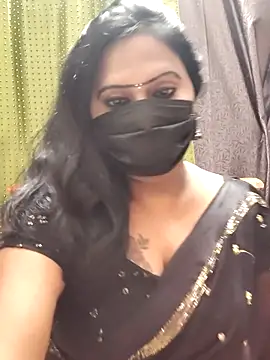 Snapshot of Meera_mia chatting on July 18, 2026, 7:44 pm Meera mia online show from July 18, 2026, 7:44 pm