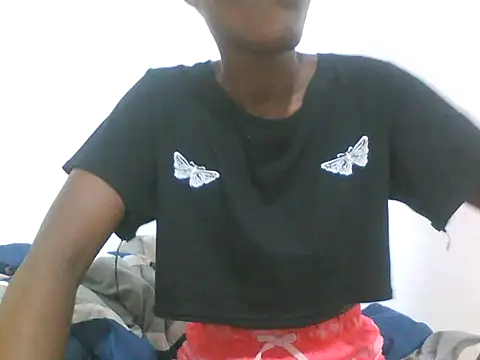 Snapshot of empressvee6 chatting on July 17, 2026, 11:02 pm empressvee6 online show from July 17, 2026, 11:02 pm