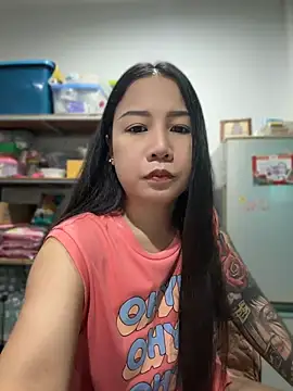 Snapshot of LINDA_HD chatting on July 15, 2026, 12:01 pm LINDA HD online show from July 15, 2026, 12:01 pm