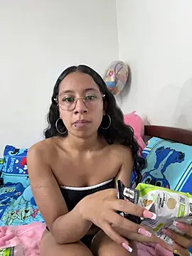 Violetlove  online show from July 16, 2026, 7:05 am