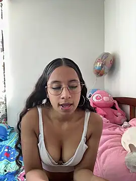 Violetlove  online show from July 16, 2026, 8:06 pm
