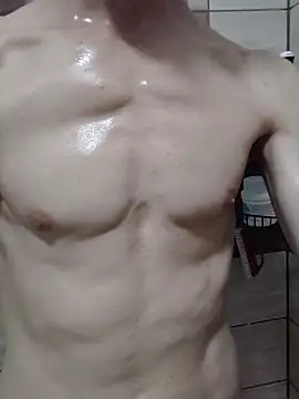 Snapshot of Nakedfanboy chatting on June 15, 2026, 6:29 pm Nakedfanboy online show from June 15, 2026, 6:29 pm