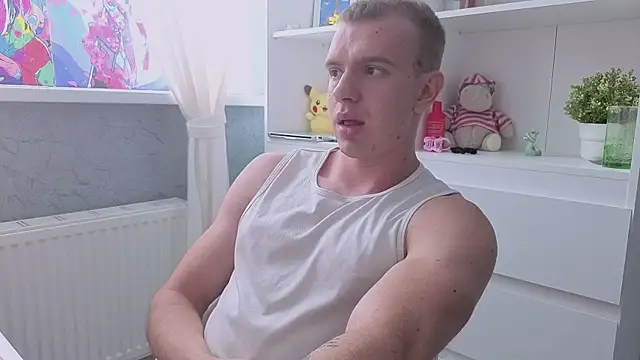 Snapshot of Max_Kunn chatting on July 21, 2026, 8:15 am Max Kunn online show from July 21, 2026, 8:15 am