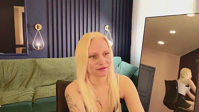 haleybooo online show from June 3, 2026, 5:19 am