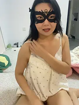 momo-wu online show from June 4, 2026, 3:38 pm