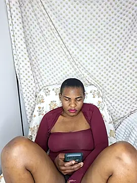 Snapshot of BiancasRoom chatting on July 13, 2026, 10:20 pm BiancasRoom online show from July 13, 2026, 10:20 pm
