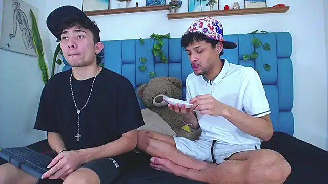 STRANGER BOYS online show from July 18, 2026, 11:24 pm