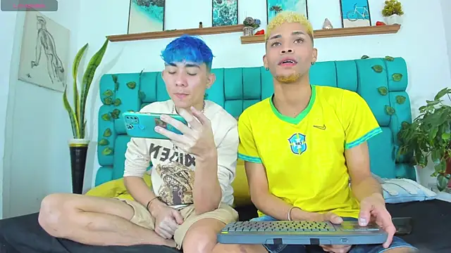 STRANGER BOYS online show from August 2, 2026, 2:32 am