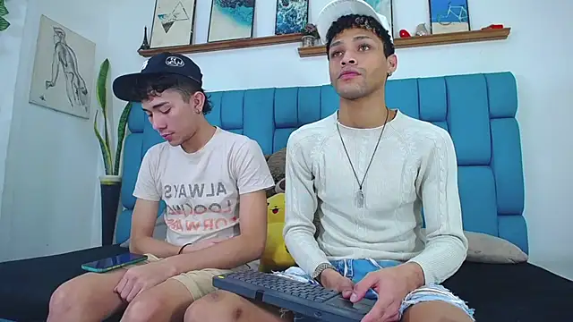 STRANGER BOYS online show from June 25, 2026, 11:21 pm