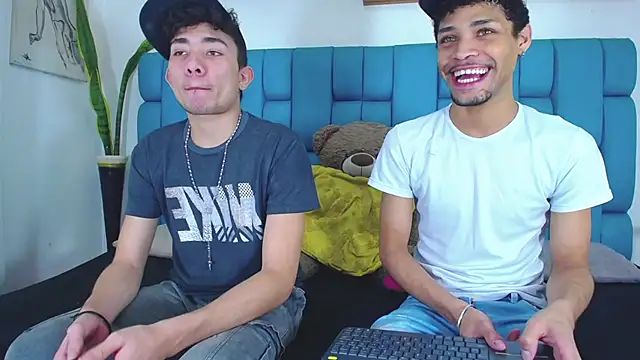 STRANGER BOYS online show from July 15, 2026, 11:12 pm