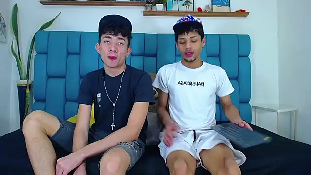 STRANGER BOYS online show from July 10, 2026, 11:05 pm