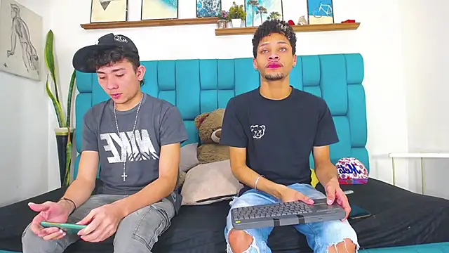STRANGER BOYS online show from July 14, 2026, 11:00 pm