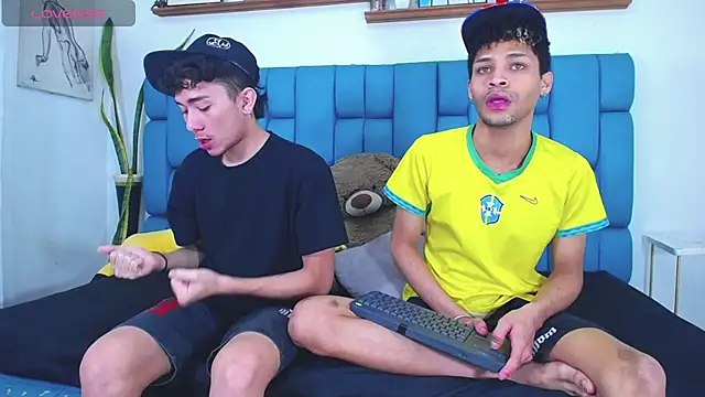 STRANGER BOYS online show from July 2, 2026, 11:11 pm