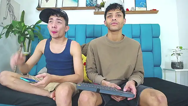 STRANGER BOYS online show from June 26, 2026, 10:59 pm