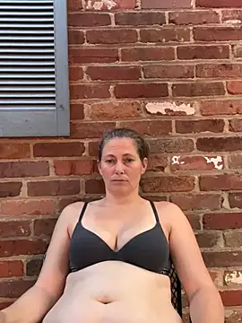 amberhotts2025 online show from July 25, 2026, 12:40 am