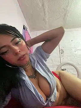 YummyGirl  online show from June 26, 2026, 3:23 am