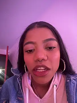 Snapshot of Ariana_roxe_ chatting on July 24, 2026, 4:19 am Ariana roxe online show from July 24, 2026, 4:19 am