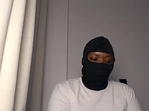 Snapshot of Ebony_heat chatting on May 29, 2026, 8:15 pm Ebony heat online show from May 29, 2026, 8:15 pm