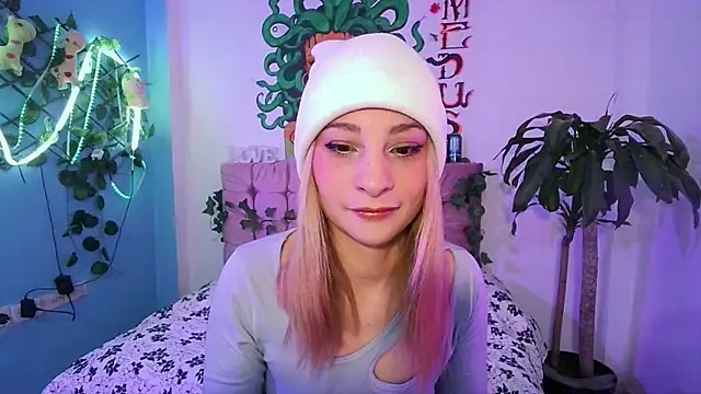 Snapshot of Barbie__sweet chatting on July 17, 2026, 12:35 pm Barbie sweet online show from July 17, 2026, 12:35 pm
