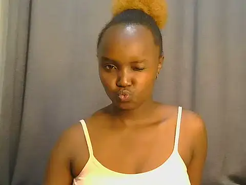 Snapshot of chelsy_doll chatting on June 19, 2026, 1:06 pm chelsy doll online show from June 19, 2026, 1:06 pm