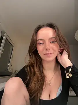 Cherry-Bean online show from June 2, 2026, 5:13 pm